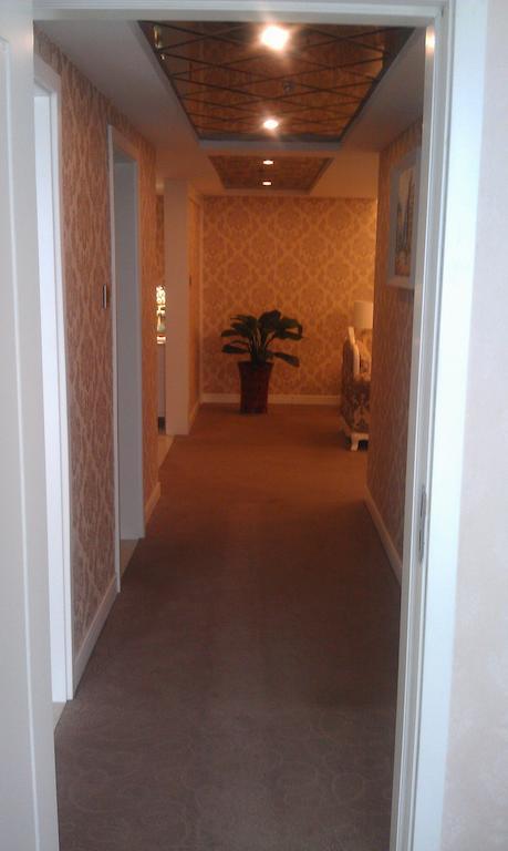 Xi'An Qu Jiang Yin Zuo Hotel Exterior photo